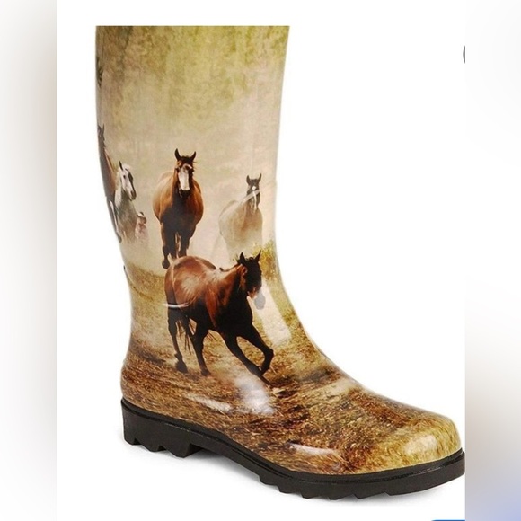 Smoky Running Horses Boot - Picture 2 of 10